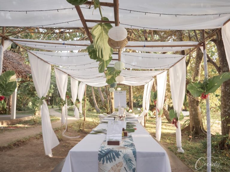 Table Setting Destination Wedding